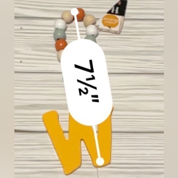 Fall colored wooden beads with letter/initial - Picture 2 of 2